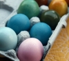 Come colorare le uova di Pasqua con gli alimenti