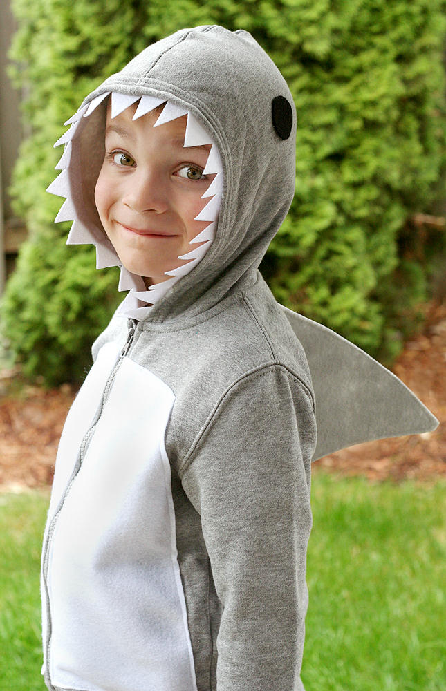 costumes shark model 1000 main banner