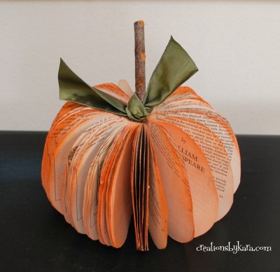 book-page-pumpkin-034-400x388