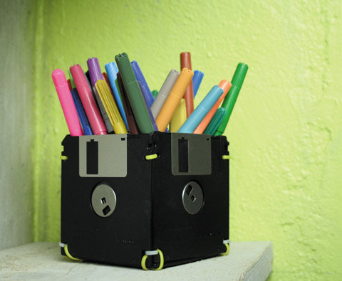 diskette-pencil-holder