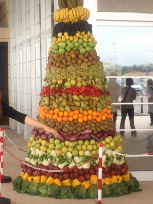 Macfrut - piramide di frutta